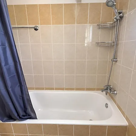 Sea View 2br Townhouse With Large Terrace *