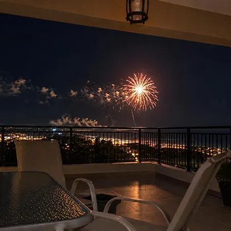 Sea View 2br Townhouse With Large Terrace Hébergement de vacances