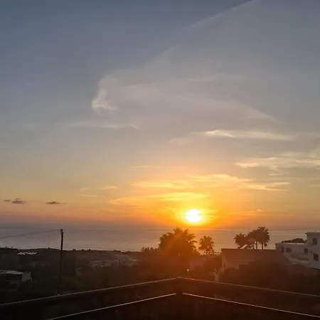 Sea View 2br Townhouse With Large Terrace *