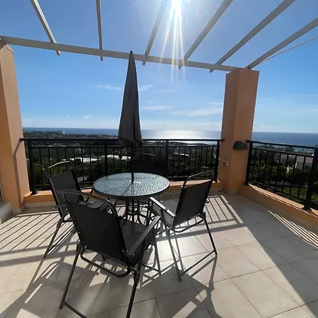 Sea View 2br Townhouse With Large Terrace *